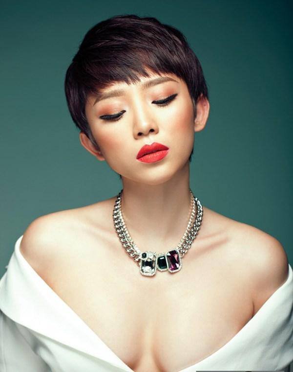 Anh Gai Xinh Mac Bikini Biểu Tượng Của Vẻ Đẹp Dịu Dàng Và Tình Yêu Thắm Thiết